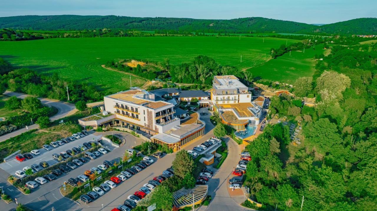 Maximus Resort Brno Exterior photo